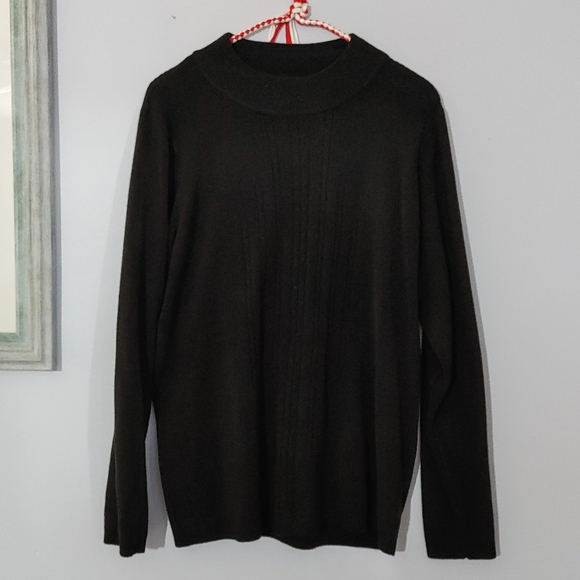๐๏ธ Carroll Reed Black Crew Neck Sweater - Picture 4 of 9